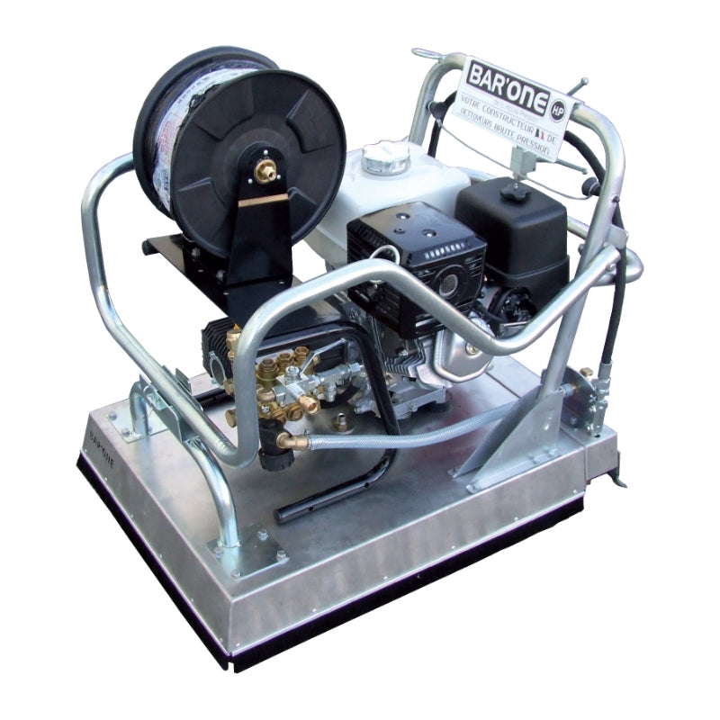 Laveuse de sols inox BAR'ONE HP - vue rapprochée du moteur
